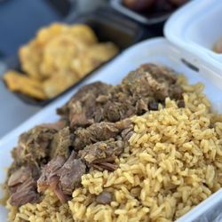 El New Yorican - Puerto Rican Food Truck - Arroz con gandules y pernil asado