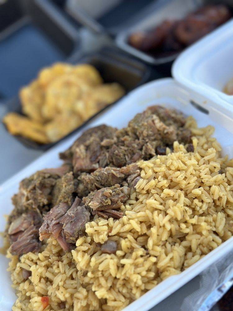 El New Yorican - Puerto Rican Food Truck Logo