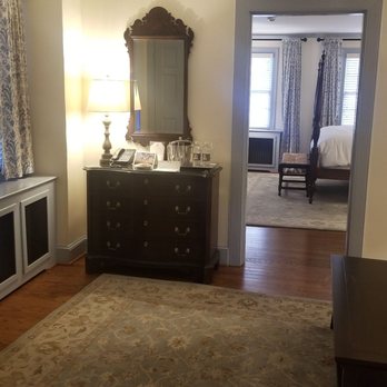 The Red Fox Inn - Our private suite - Hotels Near Me - Middleburg, Virginia The Red Fox Inn - Our private suite - Hotels Near Me - Middleburg, Virginia