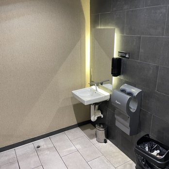 Urban Kitchen - Bathroom straight back - Diners Near Me - Wilmington, Delaware
