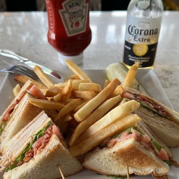 Cafe on the Green - a plate of sandwiches and french fries - Italian Near Me - Danbury, Connecticut Cafe on the Green - a plate of sandwiches and french fries - Italian Near Me - Danbury, Connecticut