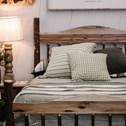 King's Impressions - Lodge Panel Bed