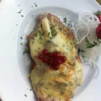 Traarer Krug - Restaurants Near Me - Krefeld, NW Traarer Krug - Restaurants Near Me - Krefeld, NW