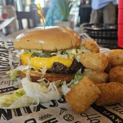 The Bank House Cafe - Macburger special.