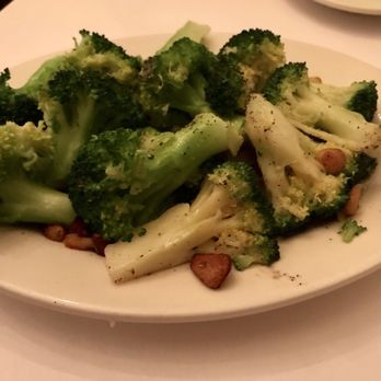 Savino's Hideaway - Broccoli with garlic and olive oil. Yum! - Pizza Near Me - Mount Sinai, New York Savino's Hideaway - Broccoli with garlic and olive oil. Yum! - Pizza Near Me - Mount Sinai, New York