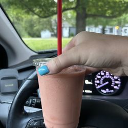 River Road Coffee House - Strawberry banana smoothie!!