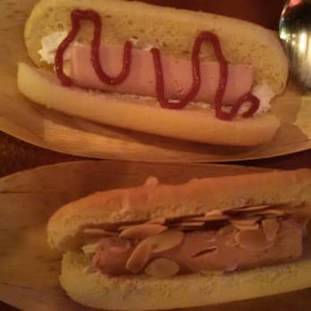 3D Disney's Dessert Discovery - ICE CREAM HOT DOG - Desserts Near Me - Orlando, Florida 3D Disney's Dessert Discovery - ICE CREAM HOT DOG - Desserts Near Me - Orlando, Florida