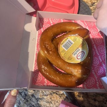 The Pretzelly Truck - regular pretzel with cheese - Food Trucks Near Me The Pretzelly Truck - regular pretzel with cheese - Food Trucks Near Me