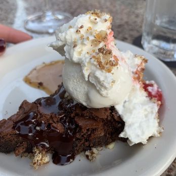 Harry & Izzy's - Signature Brownie - Steakhouses Near Me - Indianapolis, Indiana Harry & Izzy's - Signature Brownie - Steakhouses Near Me - Indianapolis, Indiana