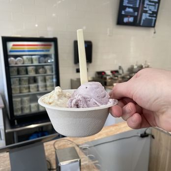 Rose Rock Microcreamery - Banana Pudding Ice Cream - Ice Cream & Frozen Yogurt Near Me - Tulsa, Oklahoma