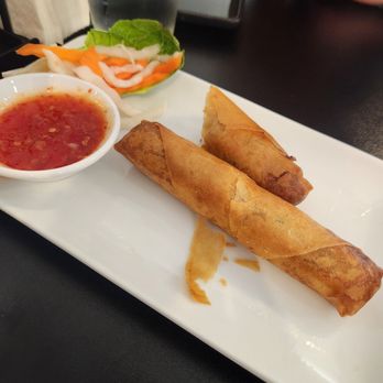 Pho Le Vy - Chicken Egg Roll. 4 pieces a bit bigger then your average egg roll. - Noodles Near Me - Porterville, California Pho Le Vy - Chicken Egg Roll. 4 pieces a bit bigger then your average egg roll. - Noodles Near Me - Porterville, California