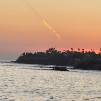 Driftwood Kitchen - SpaceX launch - Seafood Near Me - Laguna Beach, California