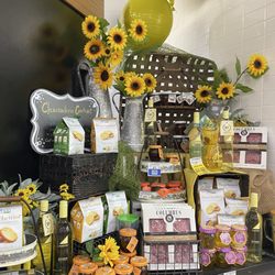 Safeway - Display for honey and cookies