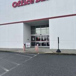 Office Depot - Entrance