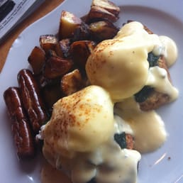 Eggs Florentine. Eggs Florentine.