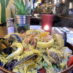 Ma Petite Jamaica - Jerk chicken paella