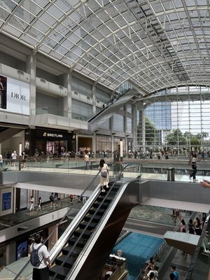 The Shoppes at Marina Bay Sands by null