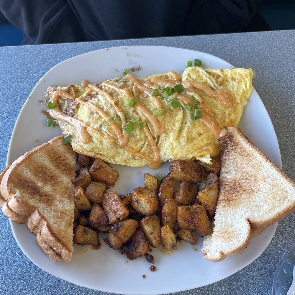 Twisted Griddle - Smash burger omelette - Breakfast & Brunch Near Me - Fall River, Massachusetts Twisted Griddle - Smash burger omelette - Breakfast & Brunch Near Me - Fall River, Massachusetts