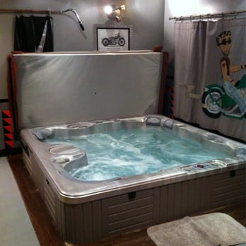 Adventure Suites - Hot tub in Harley room! - Hotels Near Me - North Conway, New Hampshire Adventure Suites - Hot tub in Harley room! - Hotels Near Me - North Conway, New Hampshire