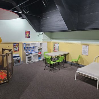 Hawaii Children's Discovery Center - Fire station quarters - Venues & Event Spaces Near Me - Honolulu, Hawaii