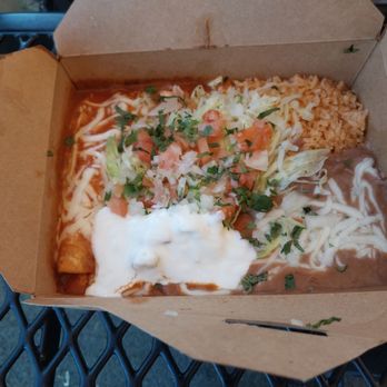 Los Jefes - Shredded beef enchilada plate - Mexican Near Me - Portland, Oregon Los Jefes - Shredded beef enchilada plate - Mexican Near Me - Portland, Oregon