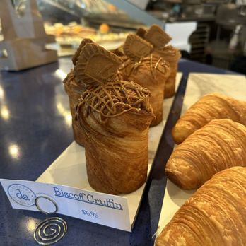 D'Andrews Bakery & Cafe - Bakeries Near Me - Nashville, Tennessee