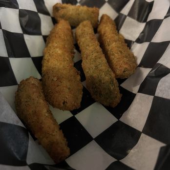Pickles Pub - BEER BATTERED PICKLES - Pubs Near Me - Baltimore, Maryland