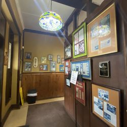 Lasyone's Meat Pie Restaurant - Lasyone's entryway.