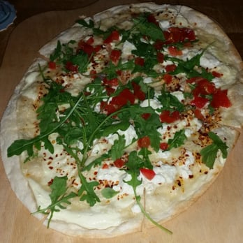 Craftmühle - Flammkuchen mit Schafskäse, Tomaten, Rucola und Chili - sehr scharf aber gut! - Pubs Near Me - Vienna, 9 Craftmühle - Flammkuchen mit Schafskäse, Tomaten, Rucola und Chili - sehr scharf aber gut! - Pubs Near Me - Vienna, 9