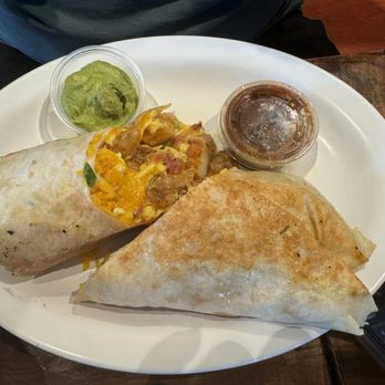 Eggs 'n Things Ko Olina - Breakfast Burrito - American Near Me - Kapolei, Hawaii