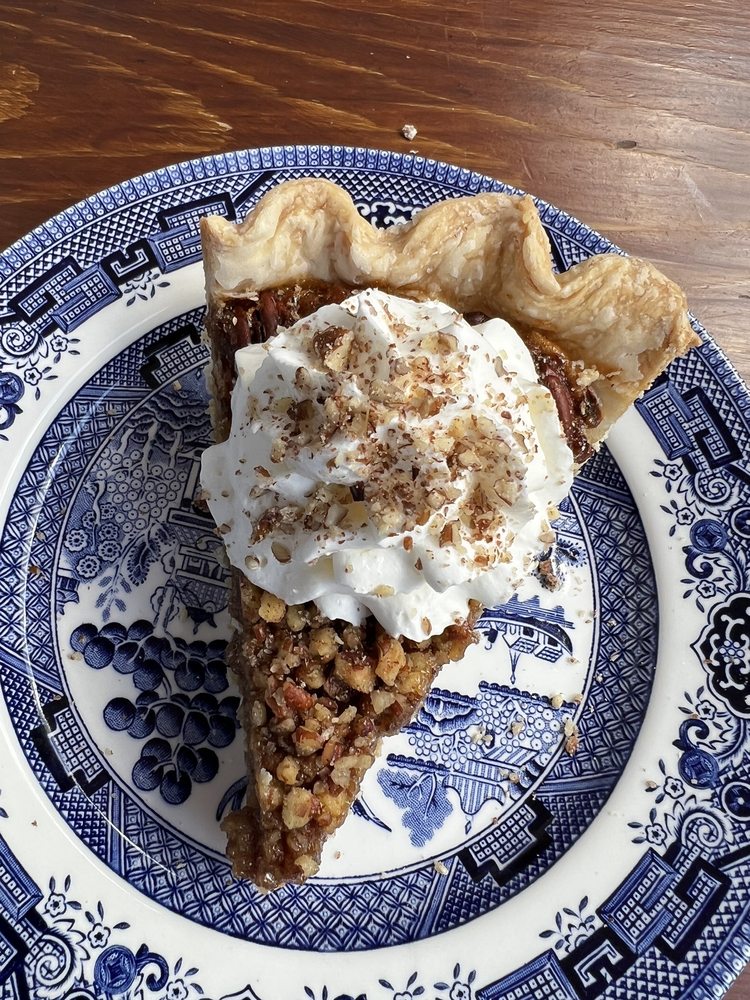 CROW & GATE PUB Updated August 2024 183 Photos & 133 Reviews 2313