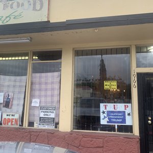 Photo of Bonnie Jean's Soul Food Café - San Diego, CA, United States. Yuck.
