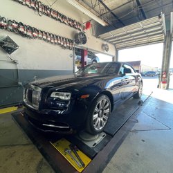 Sam's Automotive