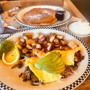 Black Bear Diner Oakley - California Omelette (480 cals.) add bacon. Sweet Cream Pancakes (700 cals.) - Diners Near Me - Oakley, California Black Bear Diner Oakley - California Omelette (480 cals.) add bacon. Sweet Cream Pancakes (700 cals.) - Diners Near Me - Oakley, California