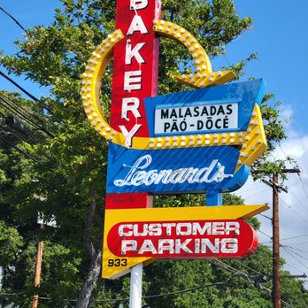 Leonard's Bakery - Iconic Sign - Bakeries Near Me - Honolulu, Hawaii Leonard's Bakery - Iconic Sign - Bakeries Near Me - Honolulu, Hawaii