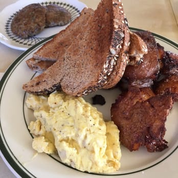 Palace Diner - Breakfast & Brunch Near Me - Biddeford, Maine