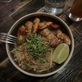 Modita - Shrimp Tamarind Noodles - Sushi Bars Near Me - Indianapolis, Indiana