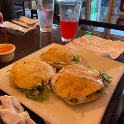 Los Tres Chilitos - 3. Quesillo Gorditas