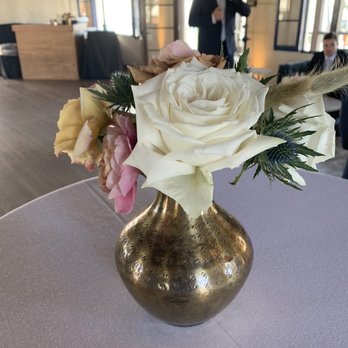 Florals By Jenny - Bud vases for cocktail hour - Event Planning & Services Near Me