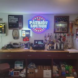 Patriot Lounge - Bar