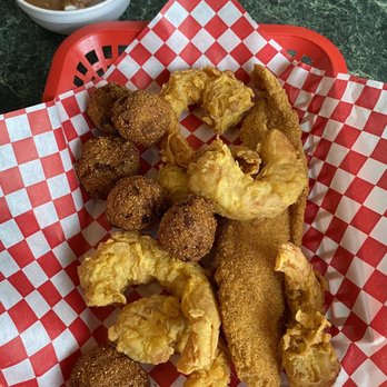 Sam's Place Southern Eatery - Shrimp and fish basket with red beans and rice - Seafood Near Me - Ada, Oklahoma