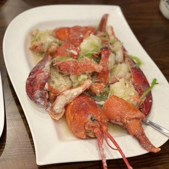 Old Shanghai Soup Dumpling - Stir fried Lobster with Garlic sauce - Shanghainese Near Me - Palisades Park, New Jersey