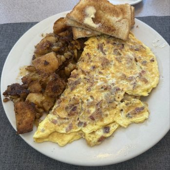 Country Corner Diner - New American Near Me - Bethany, Connecticut