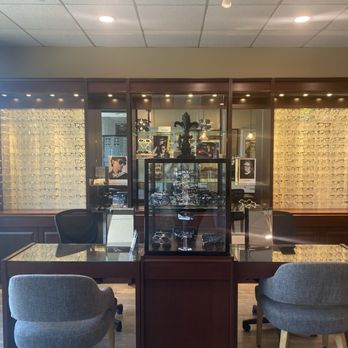 Larchmont Optometrics - Optometrists Near Me - Los Angeles, California Larchmont Optometrics - Optometrists Near Me - Los Angeles, California