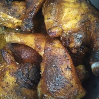 Bar-B-Que Chef's Smokehouse - ows a close up of a bowl of chicken - Barbeque Near Me - Whitney, Texas