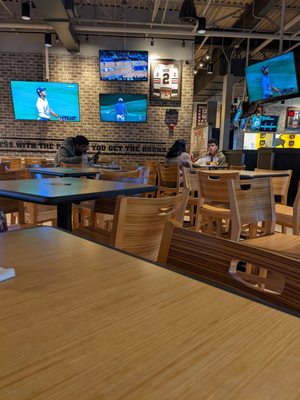Buffalo Wild Wings by null