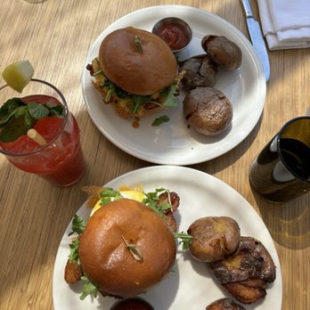 Paloma - Breakfast Sando brioche bun, bacon, fried egg, gruyere, aioli, arugula, crispy potatoes - Cocktail Bars Near Me - Santa Barbara, California Paloma - Breakfast Sando brioche bun, bacon, fried egg, gruyere, aioli, arugula, crispy potatoes - Cocktail Bars Near Me - Santa Barbara, California
