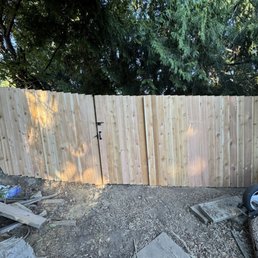 Gate with beautiful sturdy hardware. Gate with beautiful sturdy hardware.