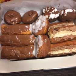 Johnnie's Bakery of Canton - Amazing....even better if I didn't drop the box