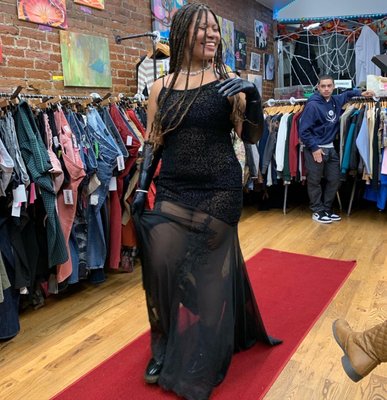 DIVERSITY Men's and Women's Consignment by null